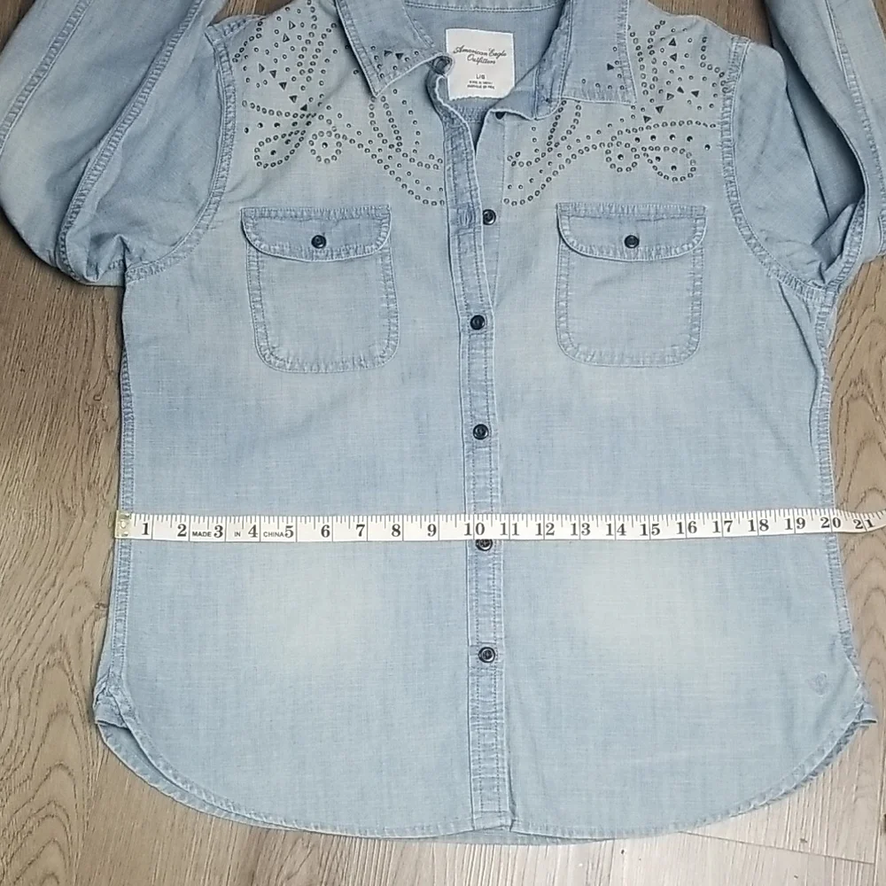 American Eagle Outfitters Chambray Shirt - Picture 9 of 10